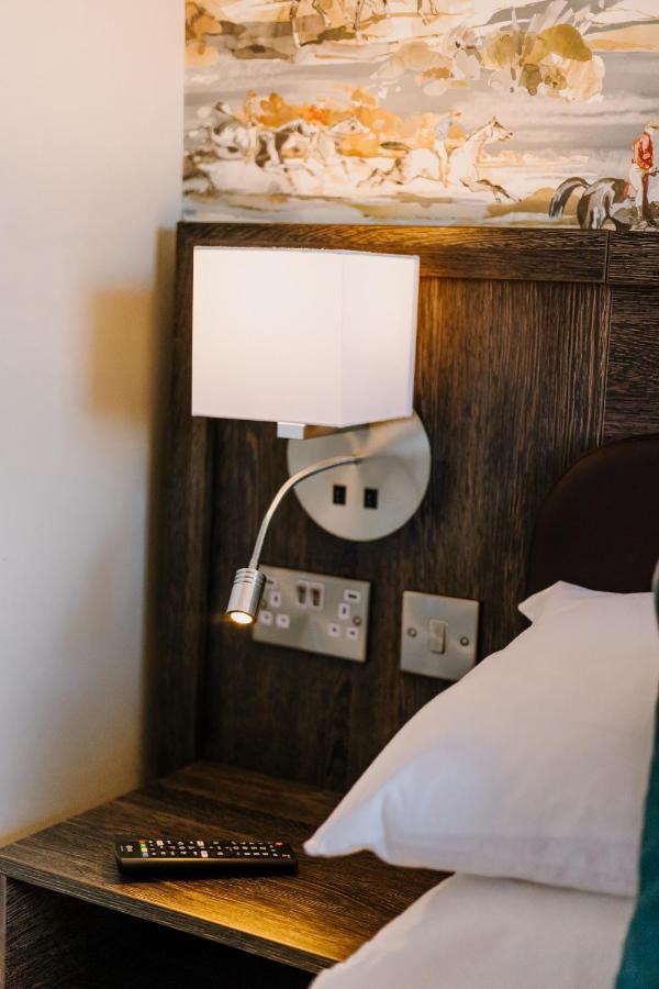 The Bull Hotel Stony Stratford Eksteriør bilde