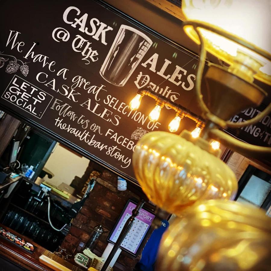 The Bull Hotel Stony Stratford Eksteriør bilde