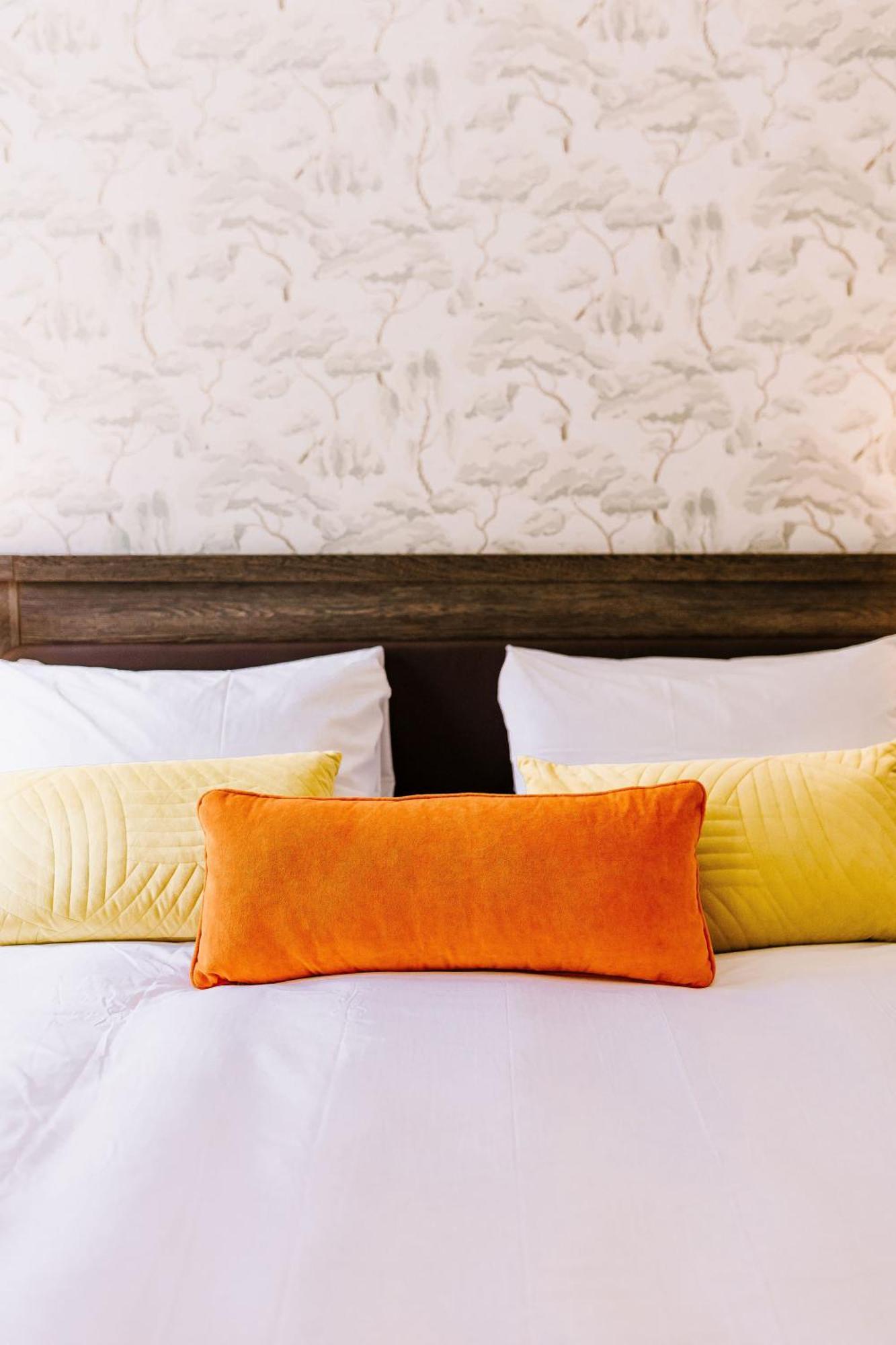 The Bull Hotel Stony Stratford Eksteriør bilde
